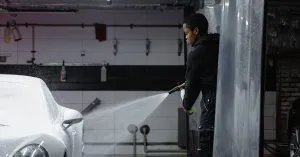 5 Benefits of Using a Foam Cannon vs Hand Washing